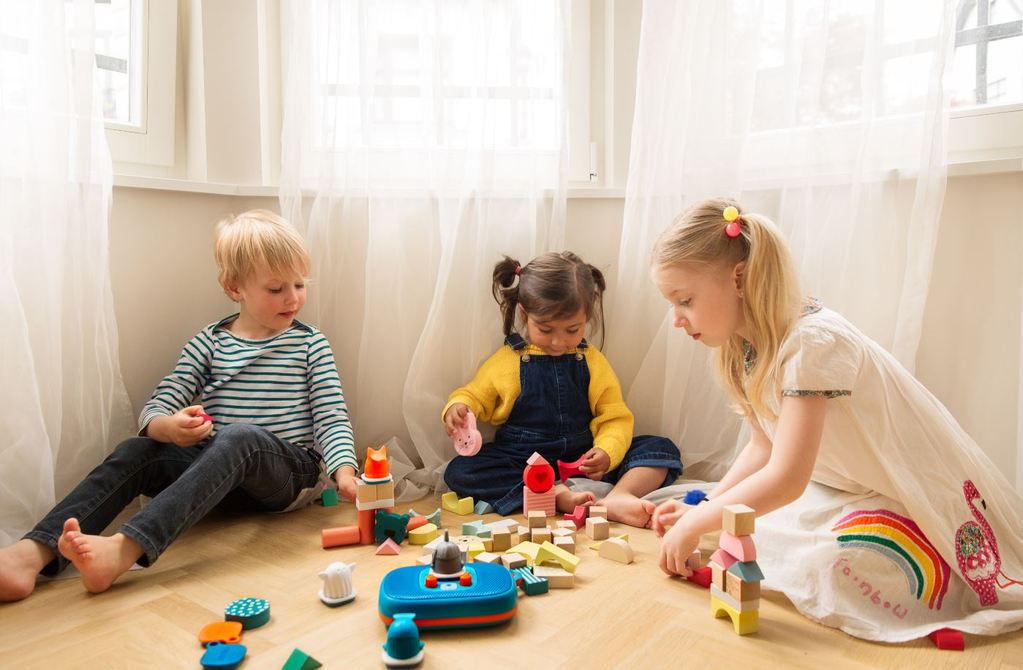 5 Simple Tips to Enhance Your Home with a Montessori Play Space